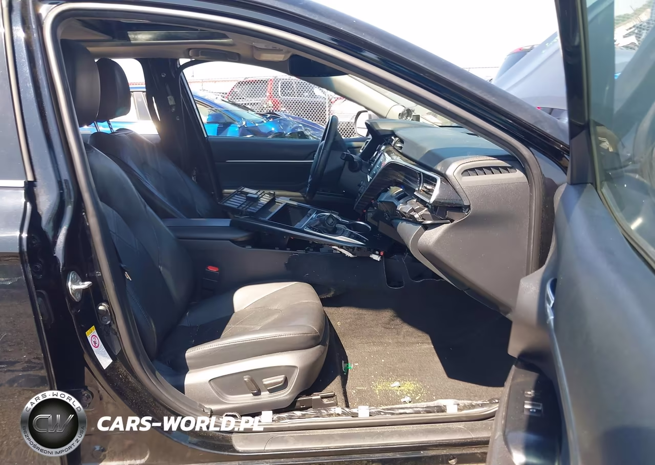 2018 Toyota Camry Xle VIN:4T1B11HK7JU041877 - 5
