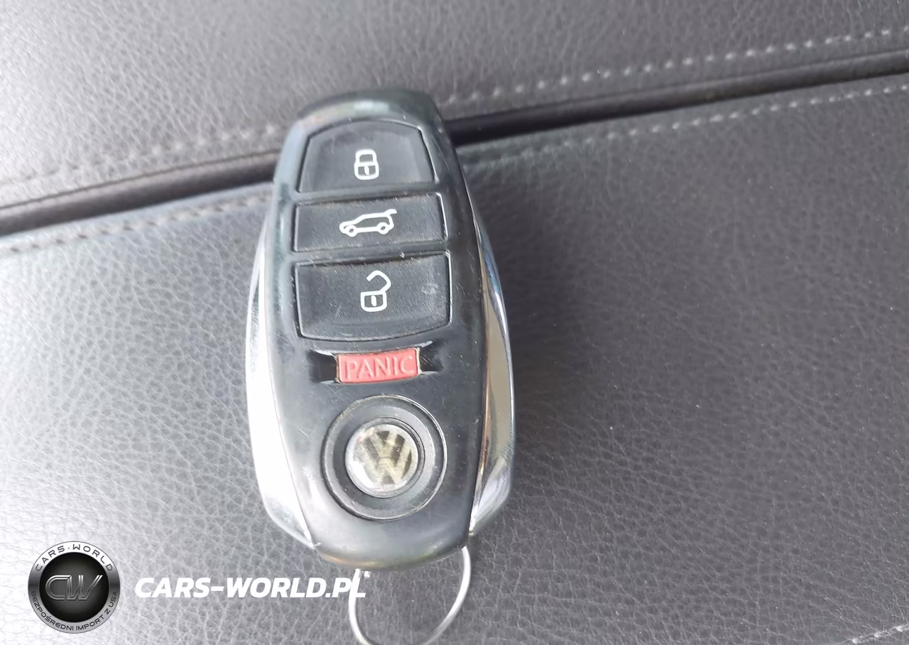 2014 Volkswagen Touareg 3.6L R-Line VIN:WVGDF9BP6ED003690 - 11