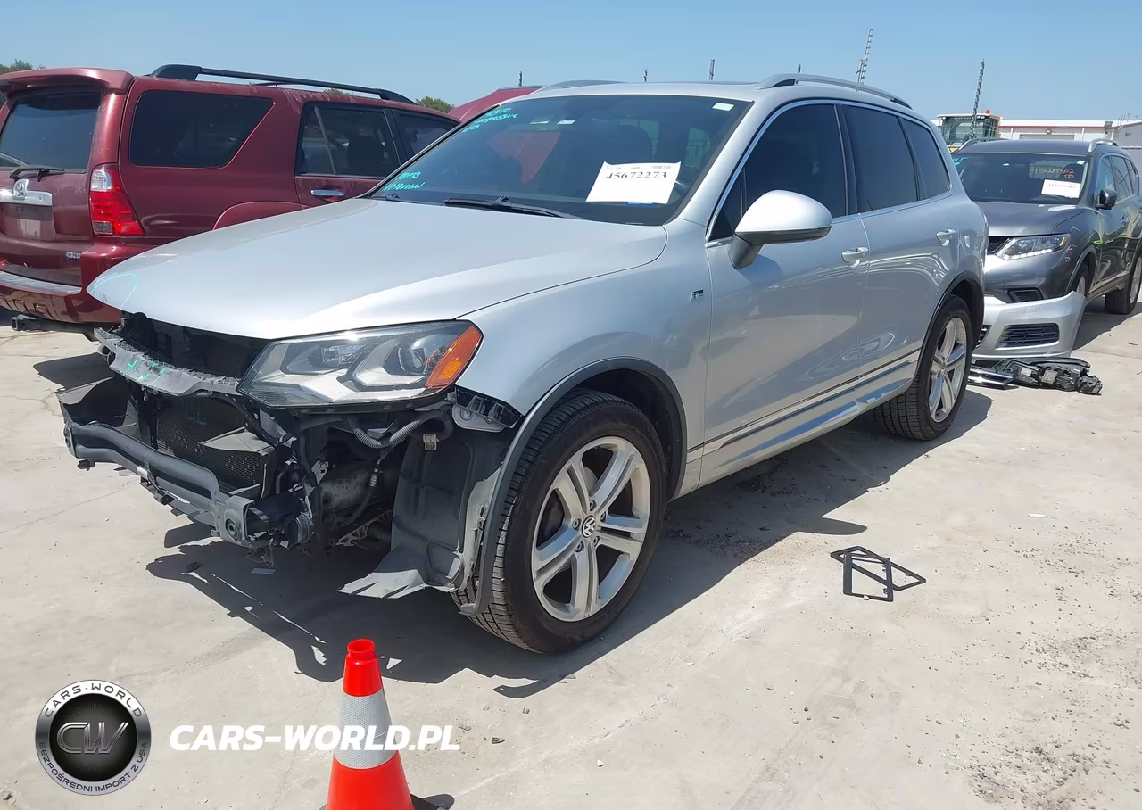 2014 Volkswagen Touareg 3.6L R-Line VIN:WVGDF9BP6ED003690 - 2