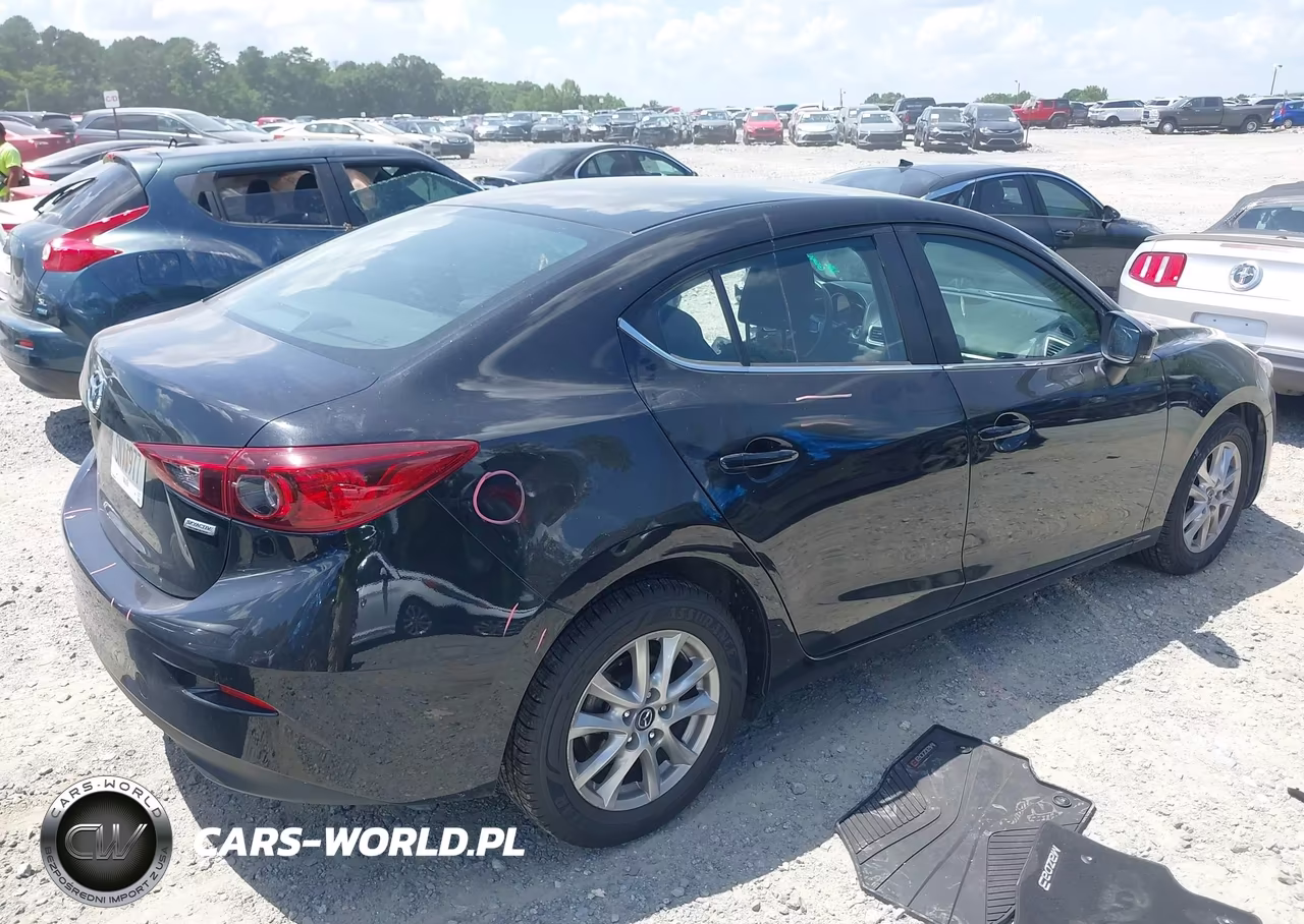 2017 Mazda Mazda3 Sport VIN:3MZBN1U7XHM108624 - 4