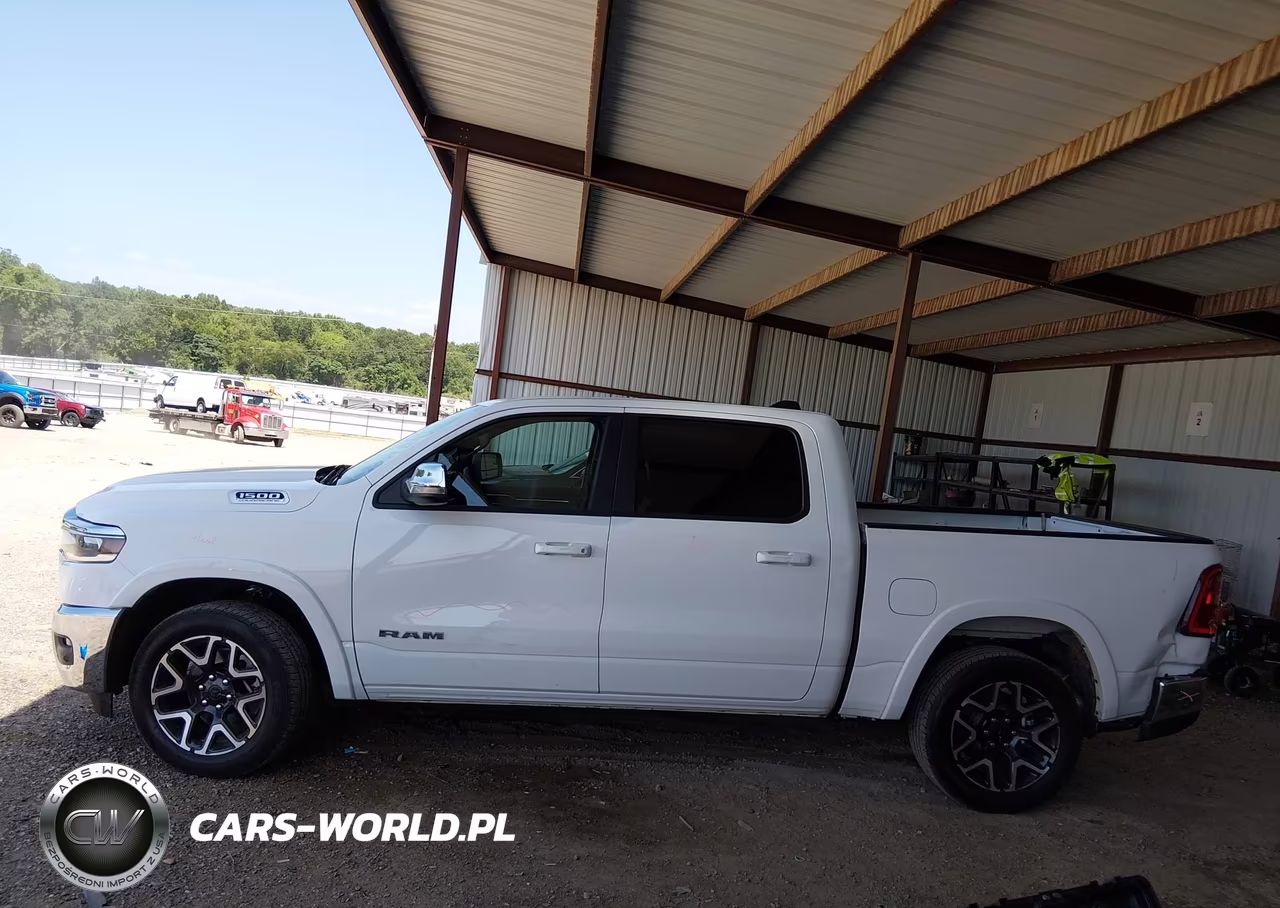 2026 Ram 1500 Laramie 4X4 5'7 Box VIN:3C6SRFJP2T4175467 - 14