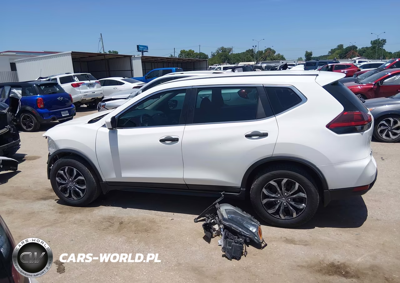 2019 Nissan Rogue S VIN:5N1AT2MT2KC796677 - 15