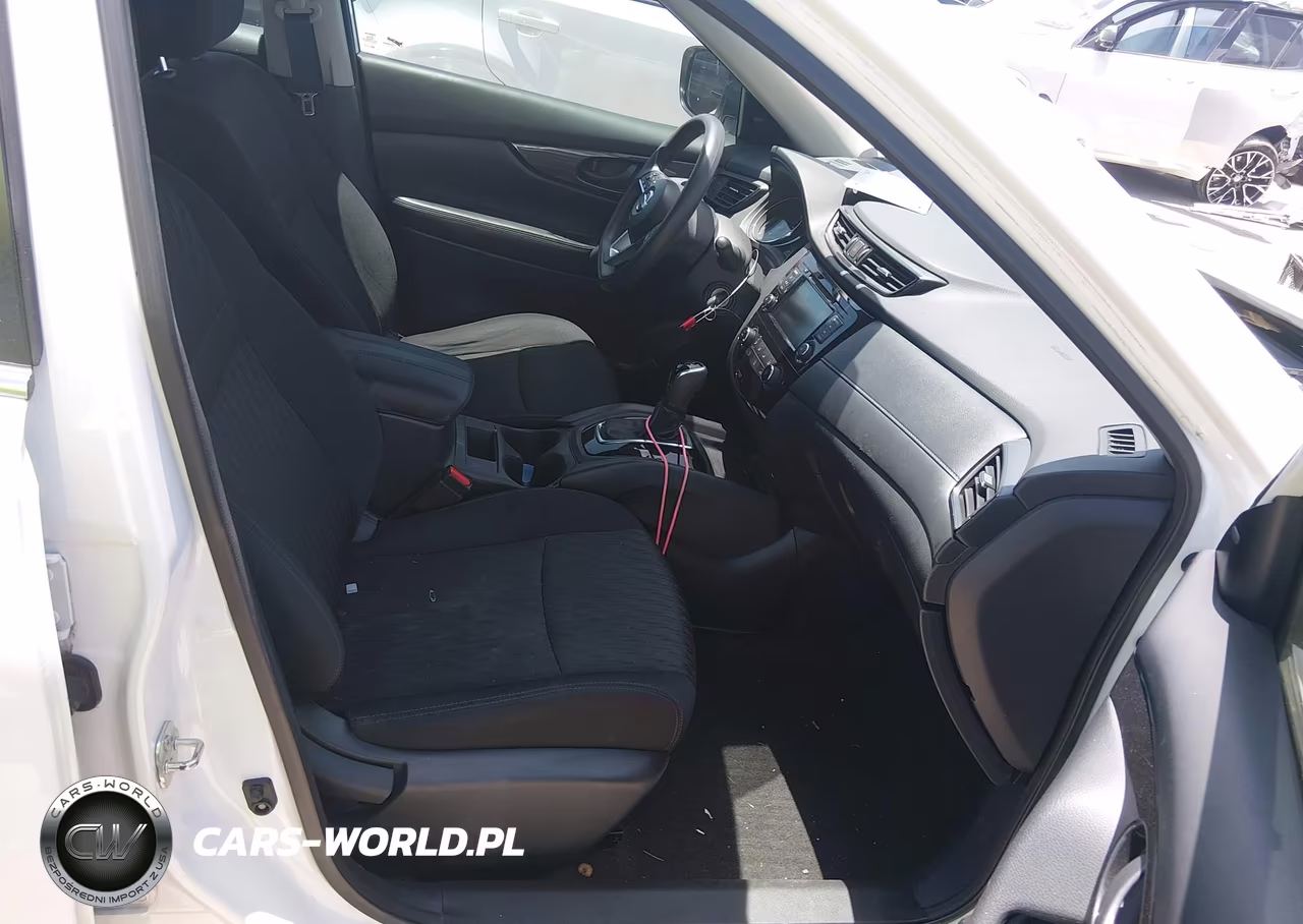 2019 Nissan Rogue S VIN:5N1AT2MT2KC796677 - 5