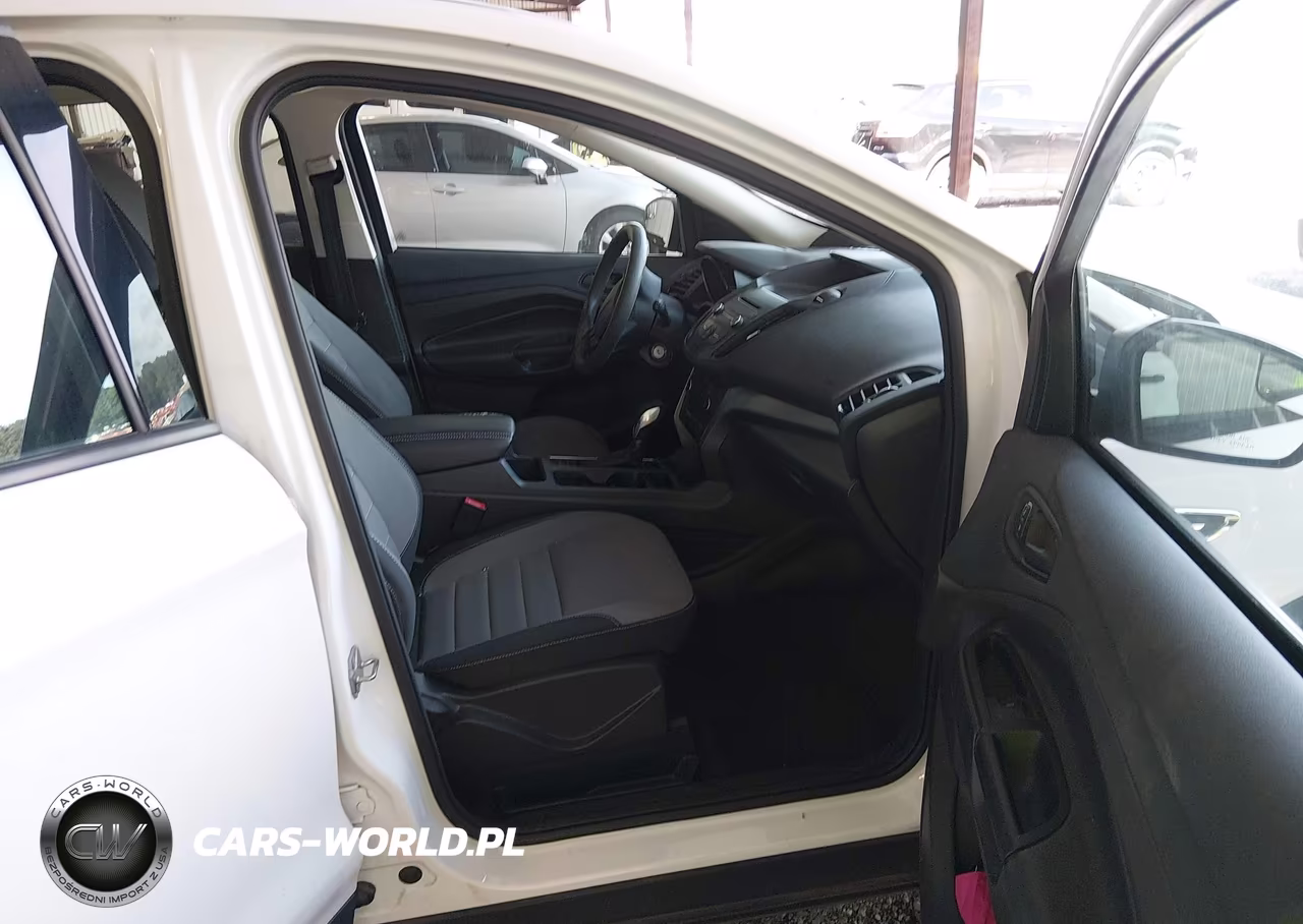 2017 Ford Escape S VIN:1FMCU0F70HUC31597 - 5