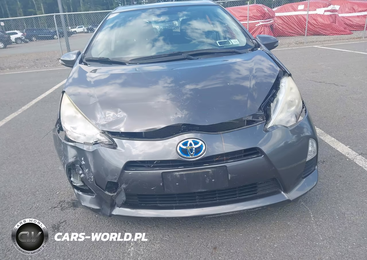 2013 Toyota Prius C Two VIN:JTDKDTB30D1040424 - 6