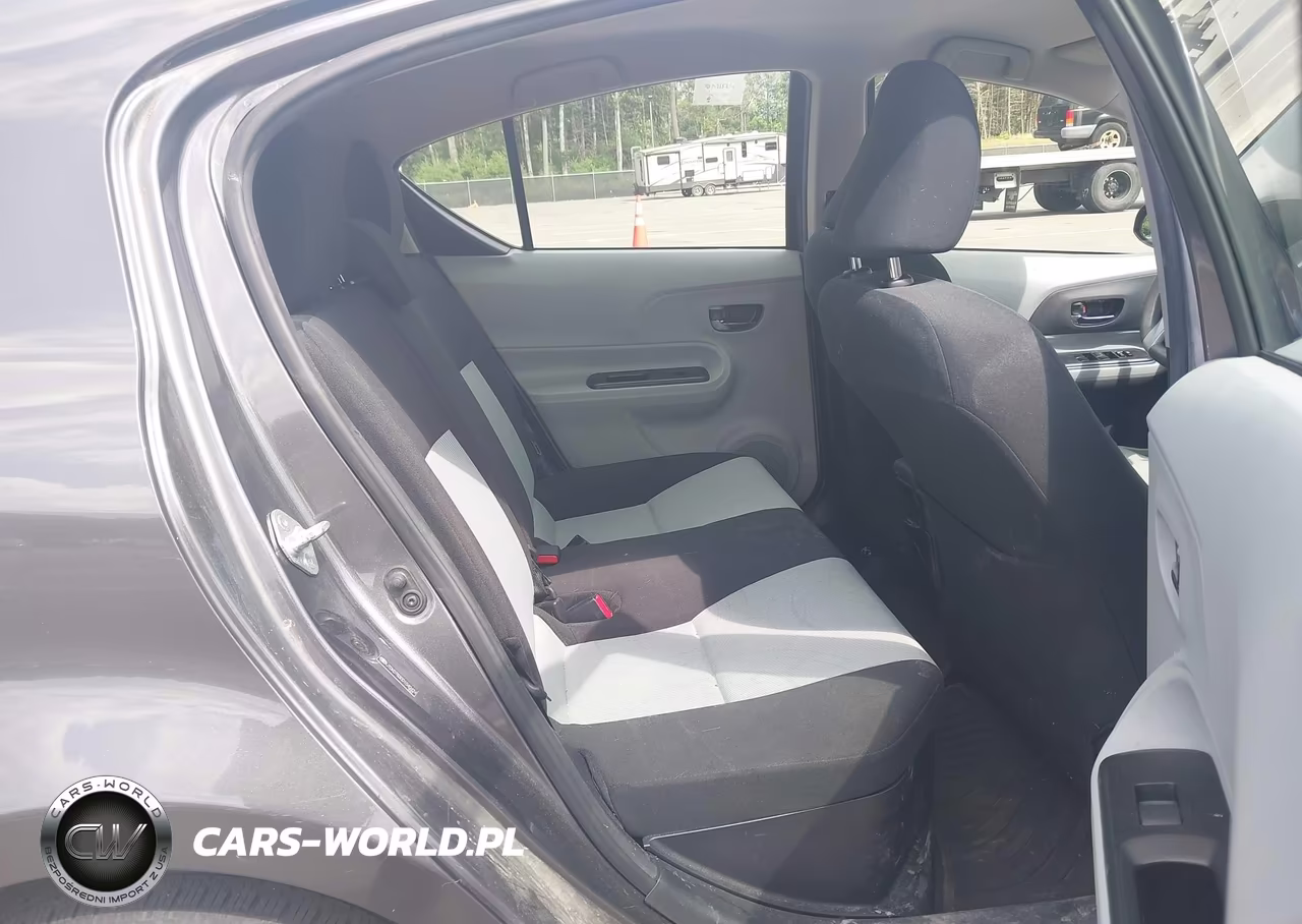 2013 Toyota Prius C Two VIN:JTDKDTB30D1040424 - 8