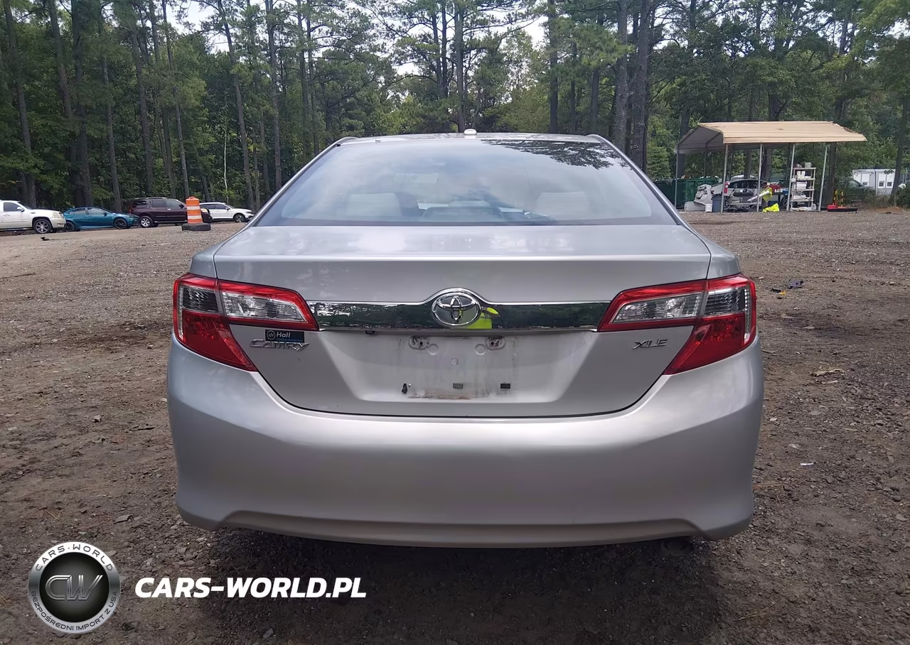 2012 Toyota Camry Xle VIN:4T4BF1FK3CR230264 - 17
