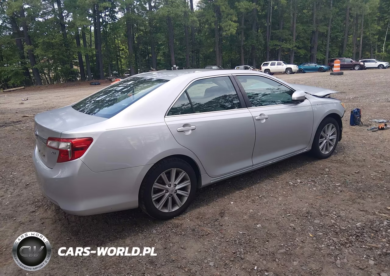 2012 Toyota Camry Xle VIN:4T4BF1FK3CR230264 - 4