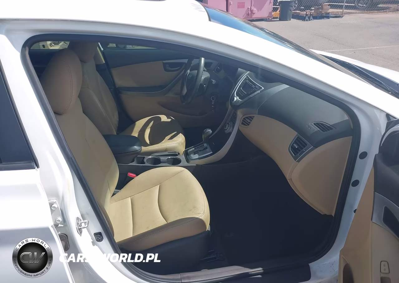 2012 Hyundai Elantra Limited VIN:5NPDH4AE9CH145752 - 5