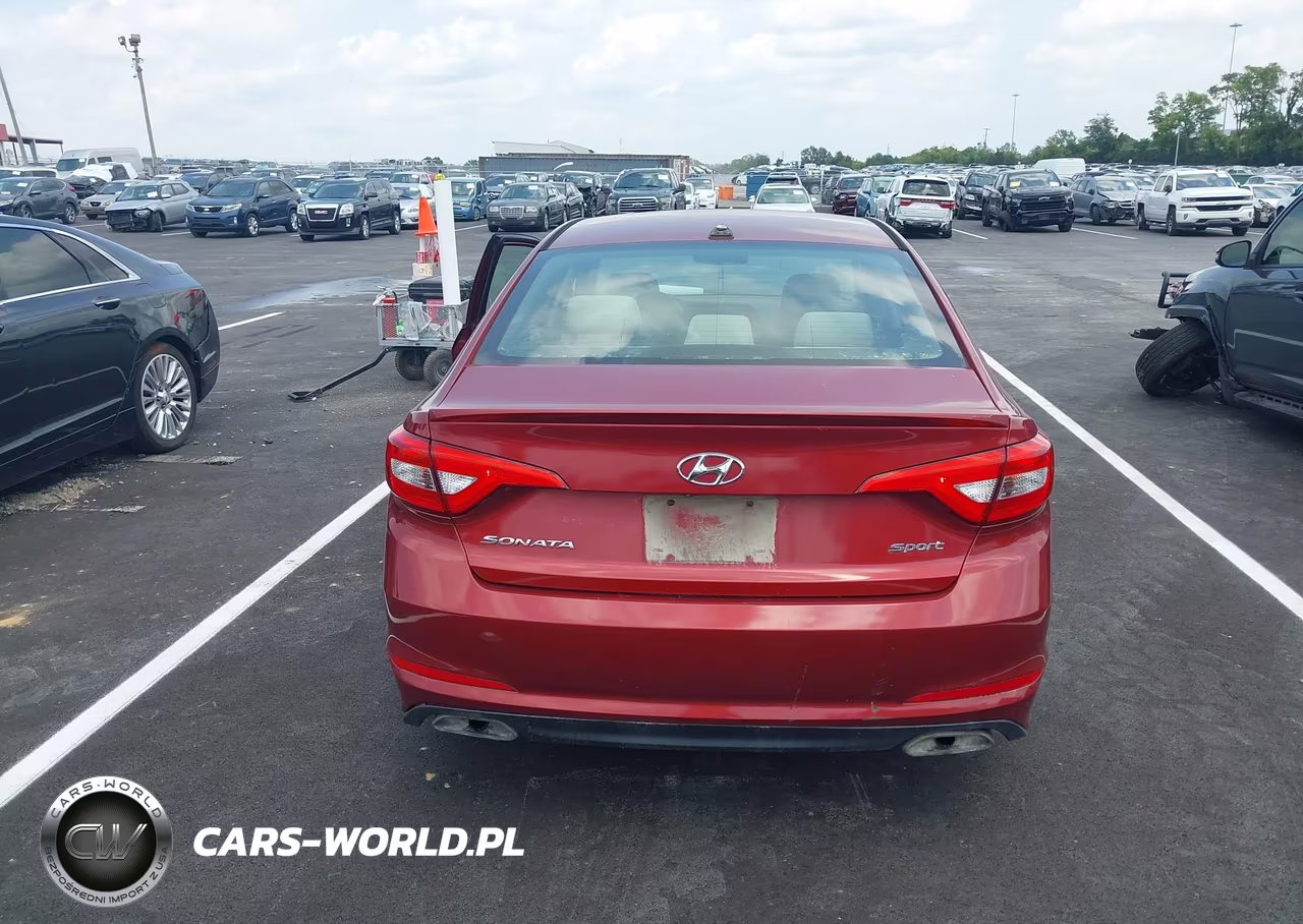 2015 Hyundai Sonata Sport VIN:5NPE34AF1FH098748 - 16