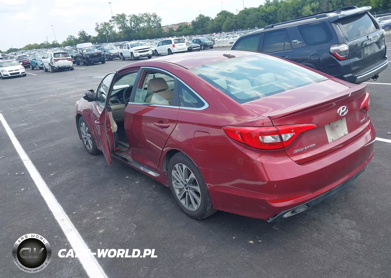 2015 Hyundai Sonata Sport VIN:5NPE34AF1FH098748 - 3