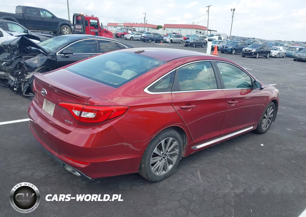 2015 Hyundai Sonata Sport VIN:5NPE34AF1FH098748 - 4