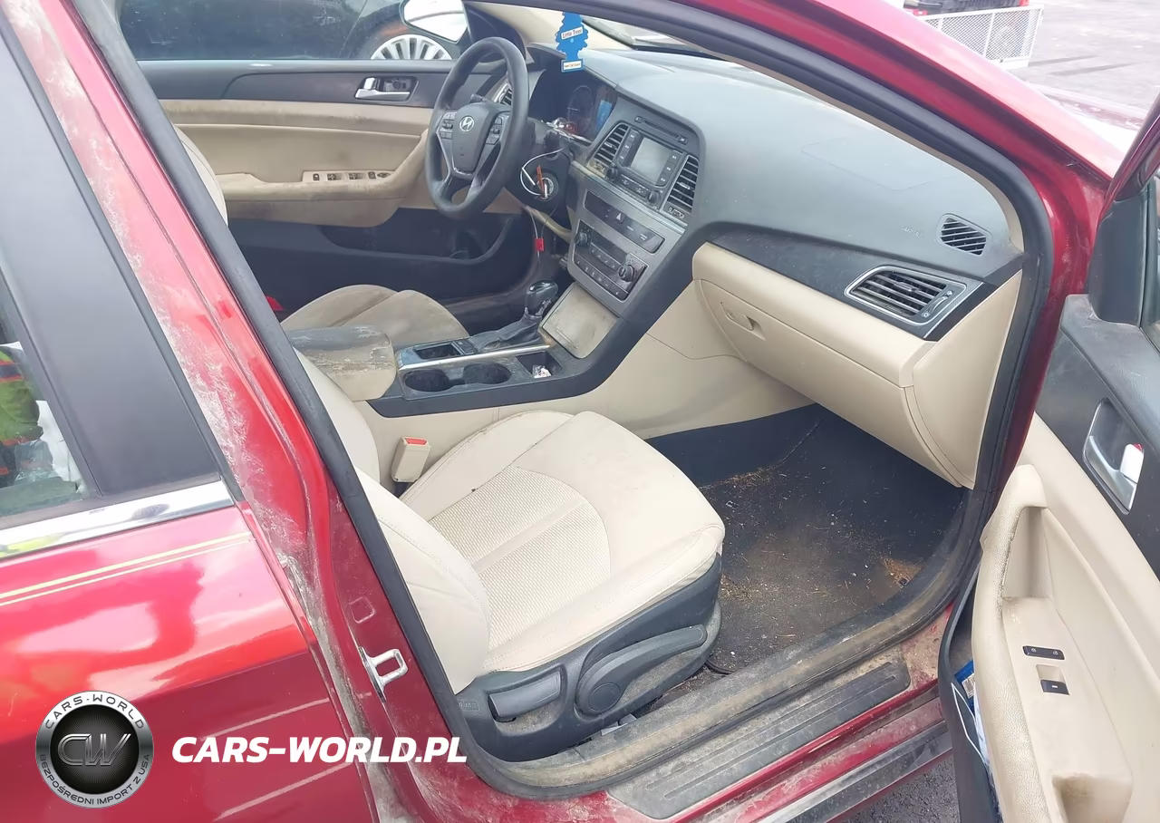 2015 Hyundai Sonata Sport VIN:5NPE34AF1FH098748 - 5