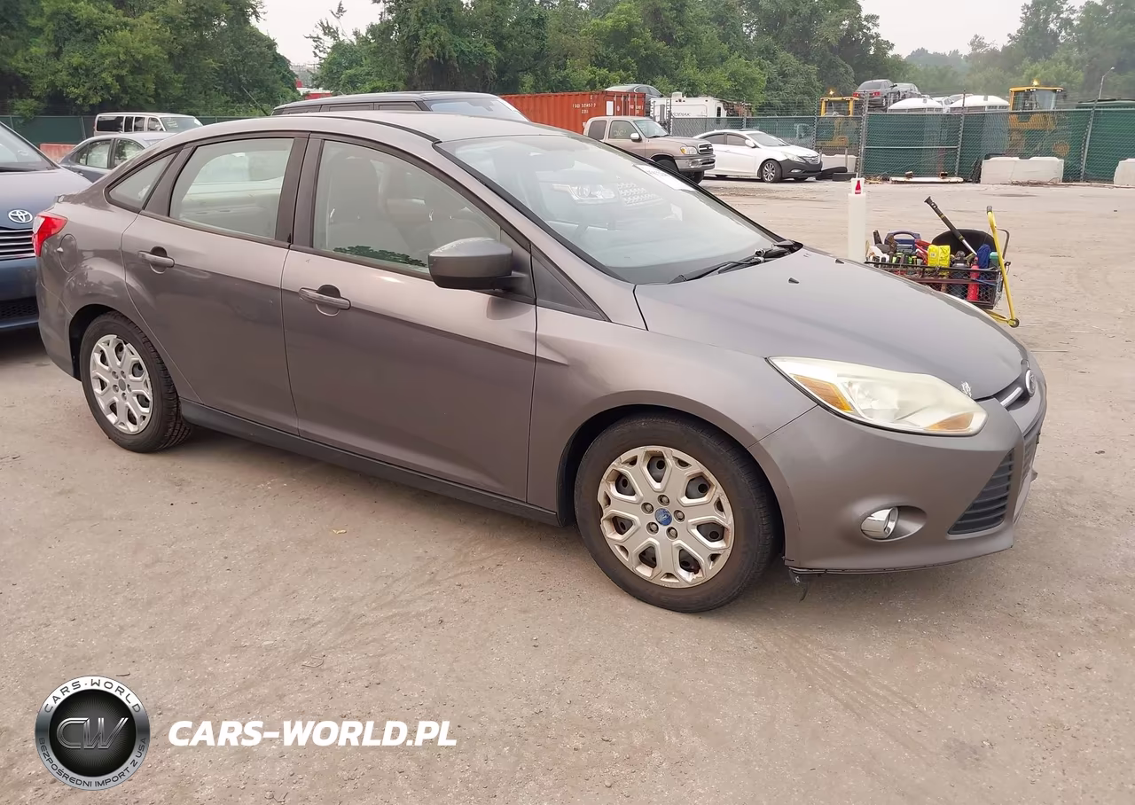 2012 Ford Focus Se VIN:1FAHP3F26CL196088 - 1