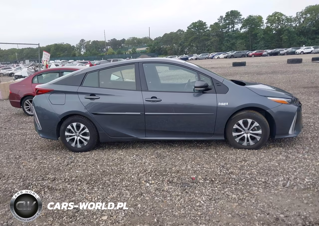 2020 Toyota Prius Prime Le VIN:JTDKARFP0L3141054 - 13