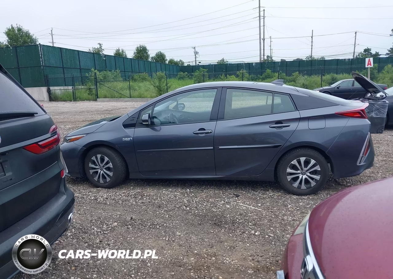 2020 Toyota Prius Prime Le VIN:JTDKARFP0L3141054 - 14