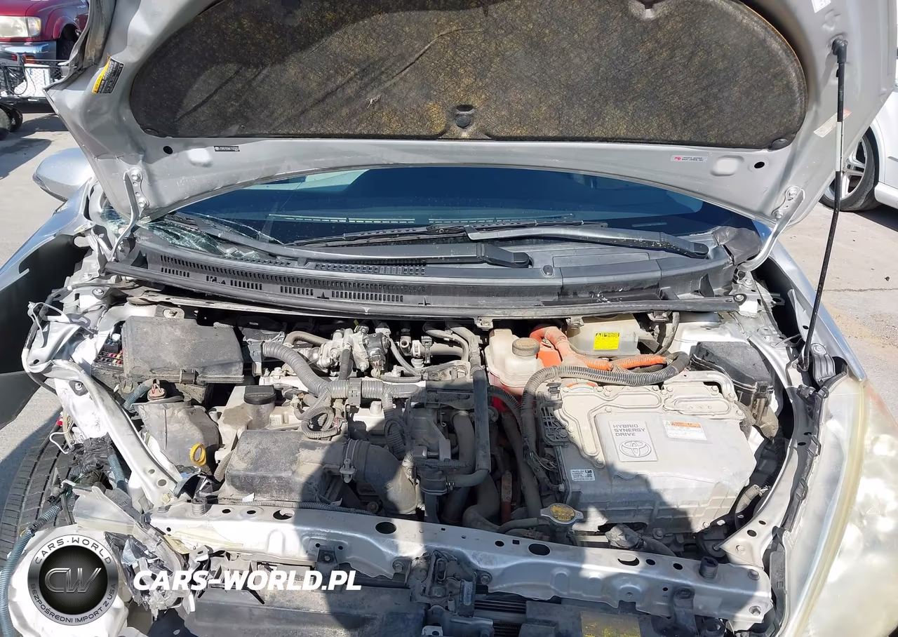 2012 Toyota Prius C Three VIN:JTDKDTB36C1523253 - 10