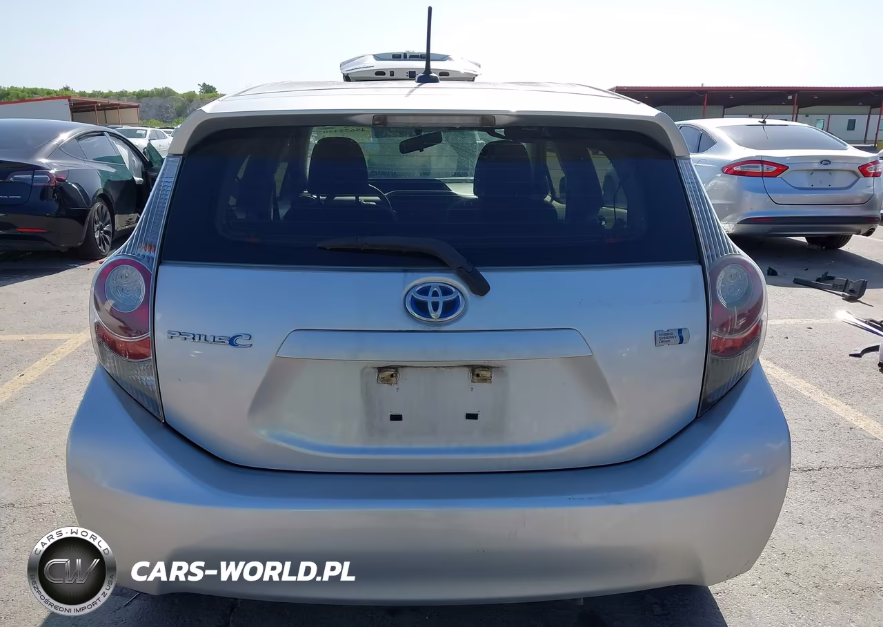 2012 Toyota Prius C Three VIN:JTDKDTB36C1523253 - 16