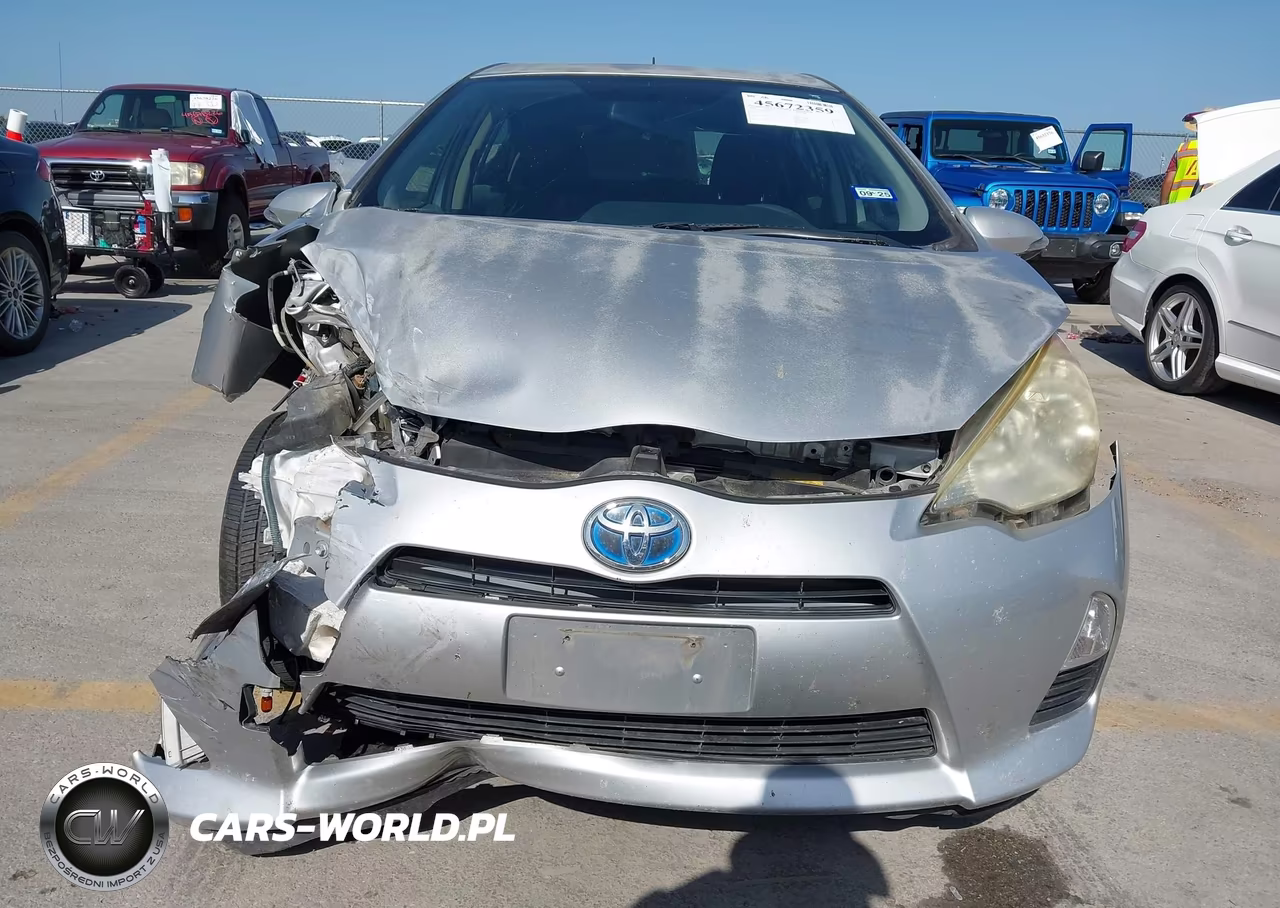 2012 Toyota Prius C Three VIN:JTDKDTB36C1523253 - 6