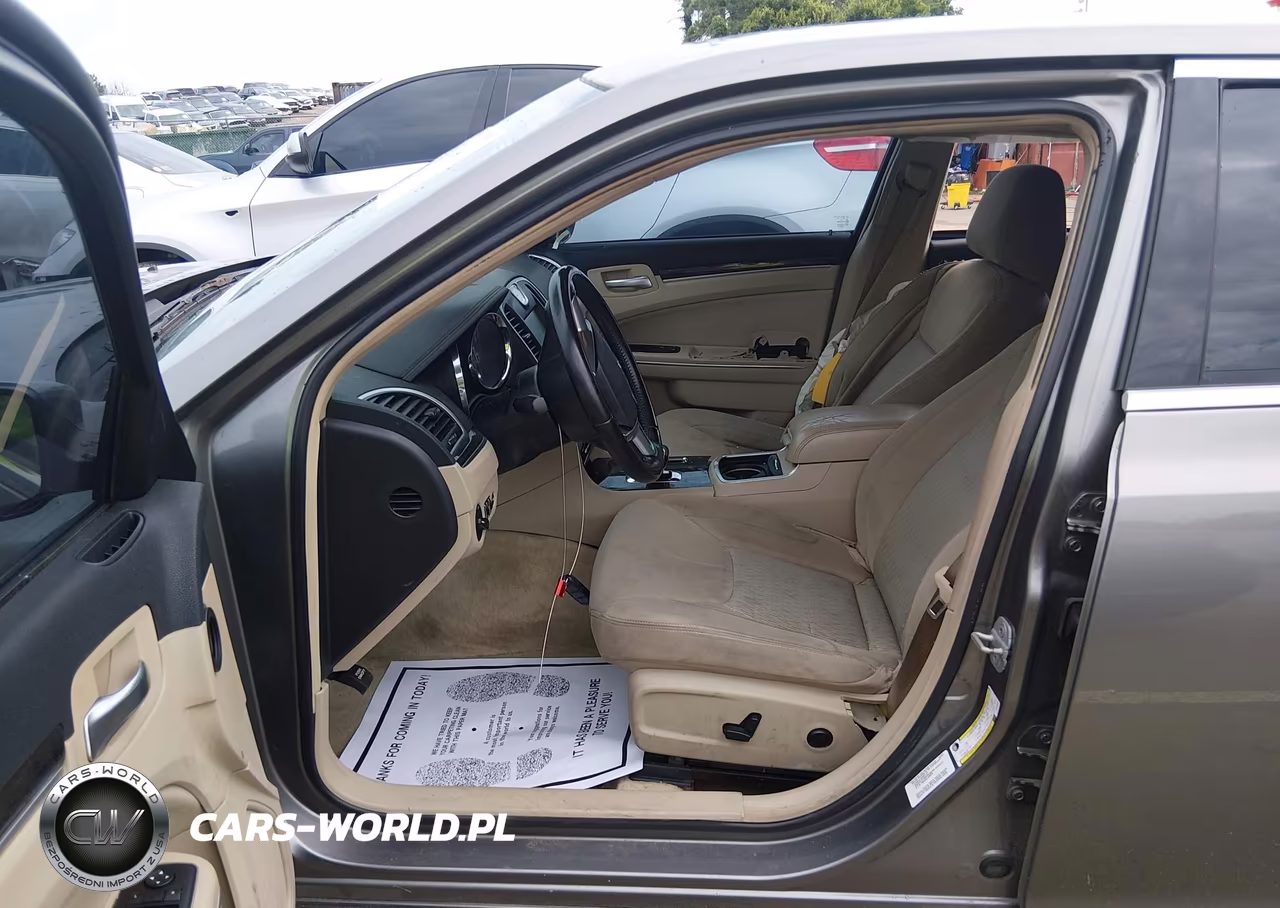 2012 Chrysler 300 VIN:2C3CCAAGXCH228937 - 5