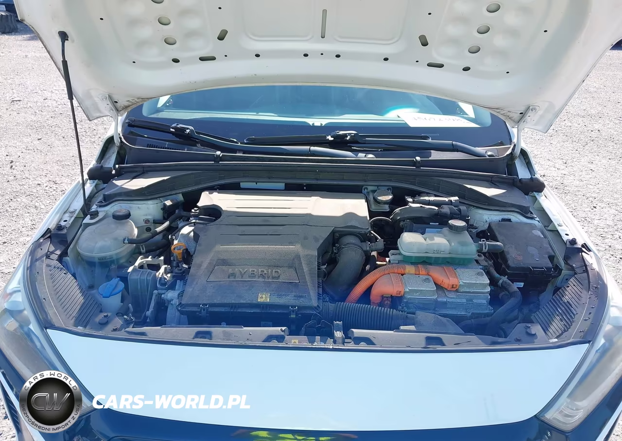 2018 Hyundai Ioniq Hybrid Blue VIN:KMHC65LC4JU075613 - 10
