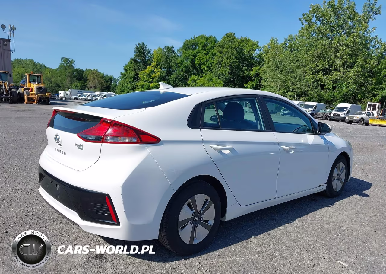 2018 Hyundai Ioniq Hybrid Blue VIN:KMHC65LC4JU075613 - 4