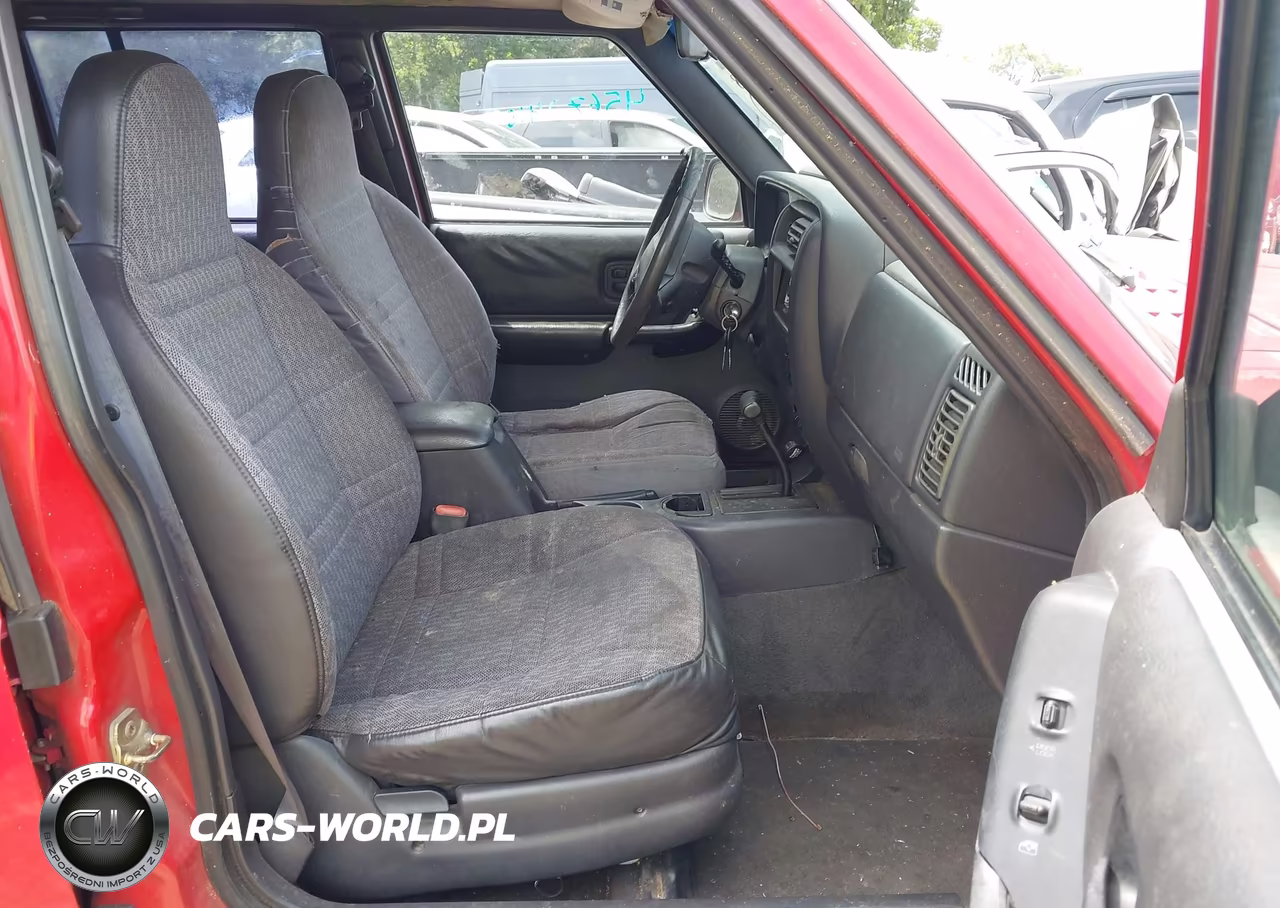 1999 Jeep Cherokee Classic-Sport VIN:1J4FT68S4XL667084 - 5