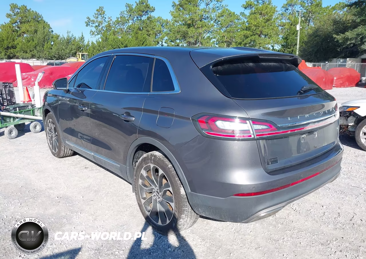 2021 Lincoln Nautilus Reserve VIN:2LMPJ8K97MBL05215 - 3