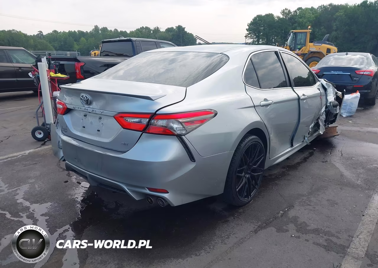 2018 Toyota Camry Se VIN:JTNB11HK8J3033521 - 4