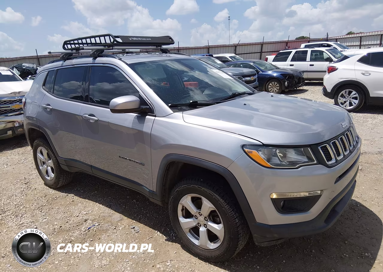 2018 Jeep Compass Latitude 4X4 VIN:3C4NJDBB7JT114140 - 1