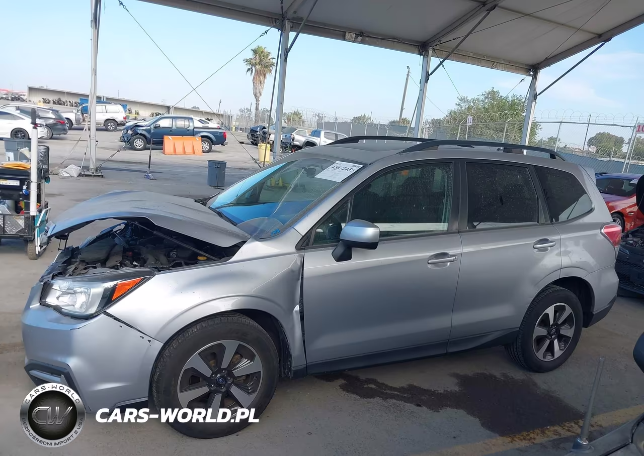 2018 Subaru Forester 2.5I Premium VIN:JF2SJAGC3JH524131 - 14