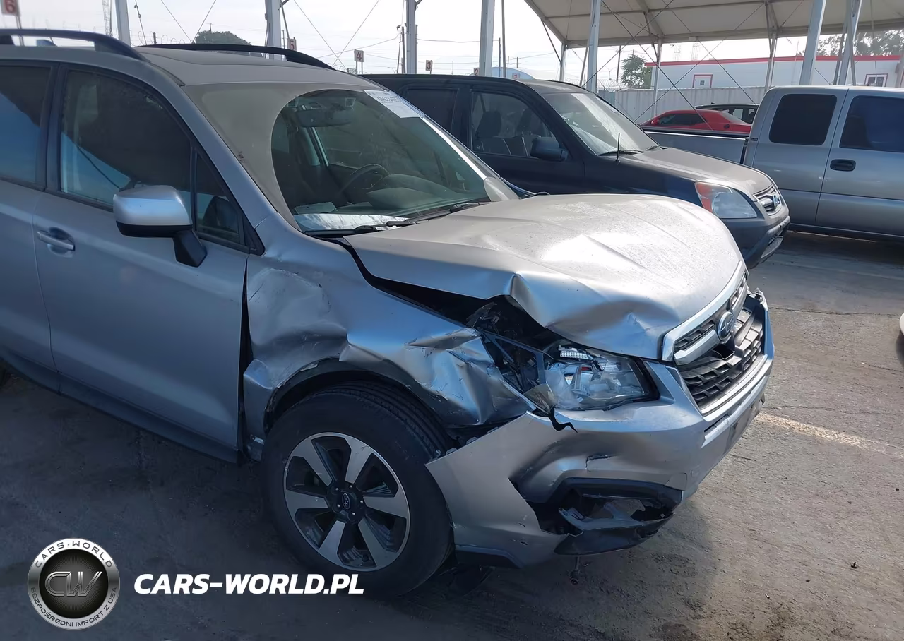 2018 Subaru Forester 2.5I Premium VIN:JF2SJAGC3JH524131 - 6
