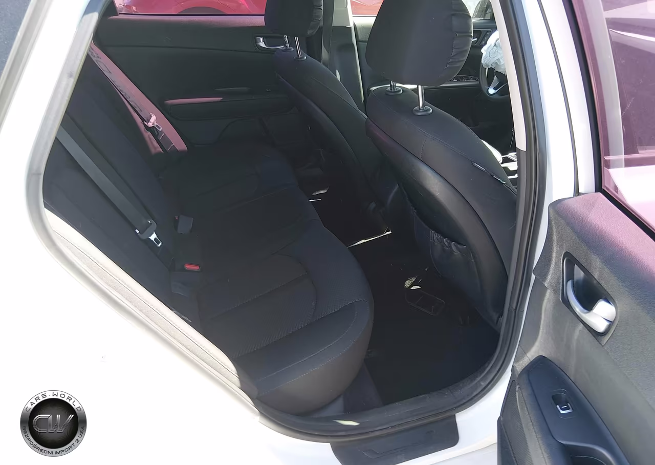 2016 Kia Optima Lx VIN:5XXGT4L35GG058729 - 8