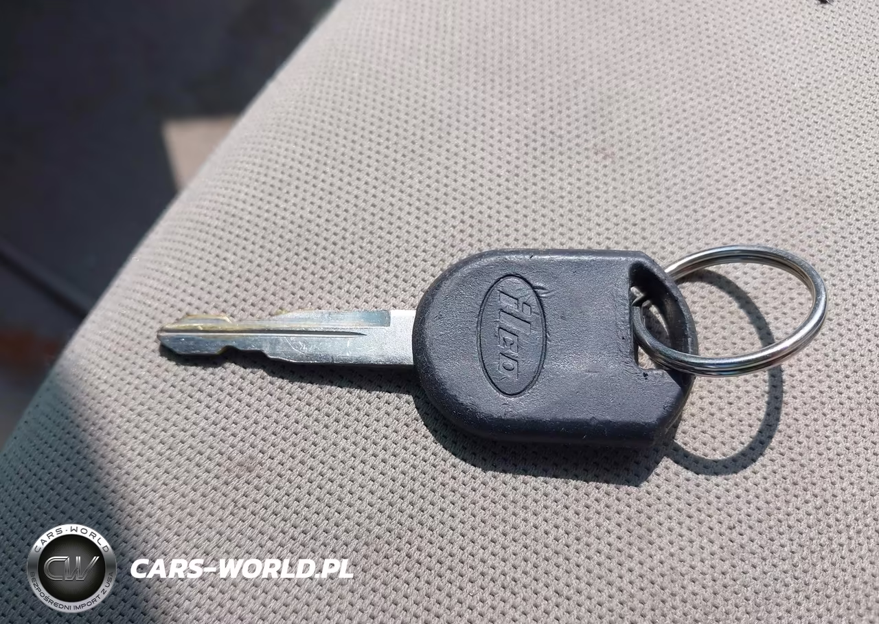 2011 Ford Focus S VIN:1FAHP3EN3BW172324 - 11