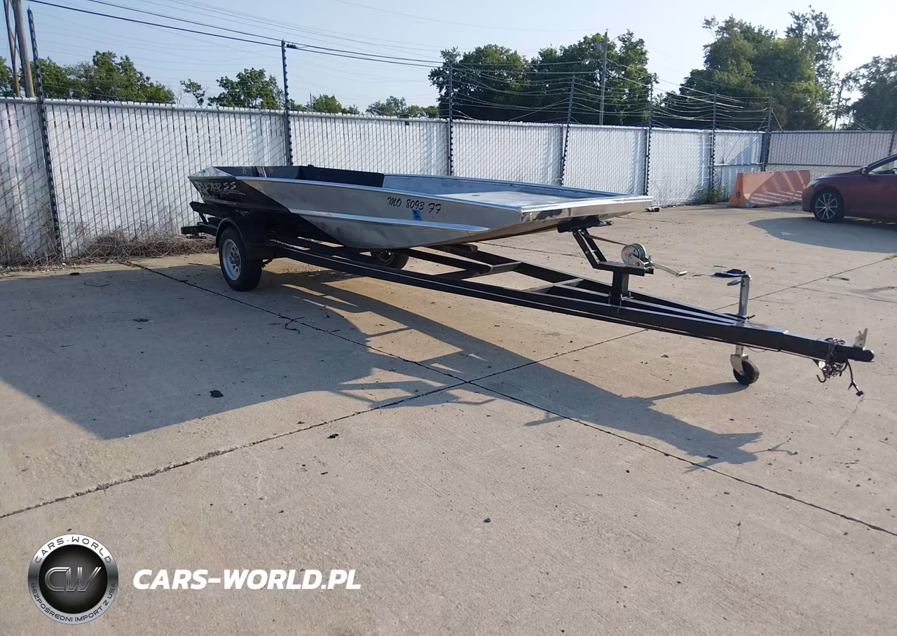 2009 Blazer 17' Boat & Trailer