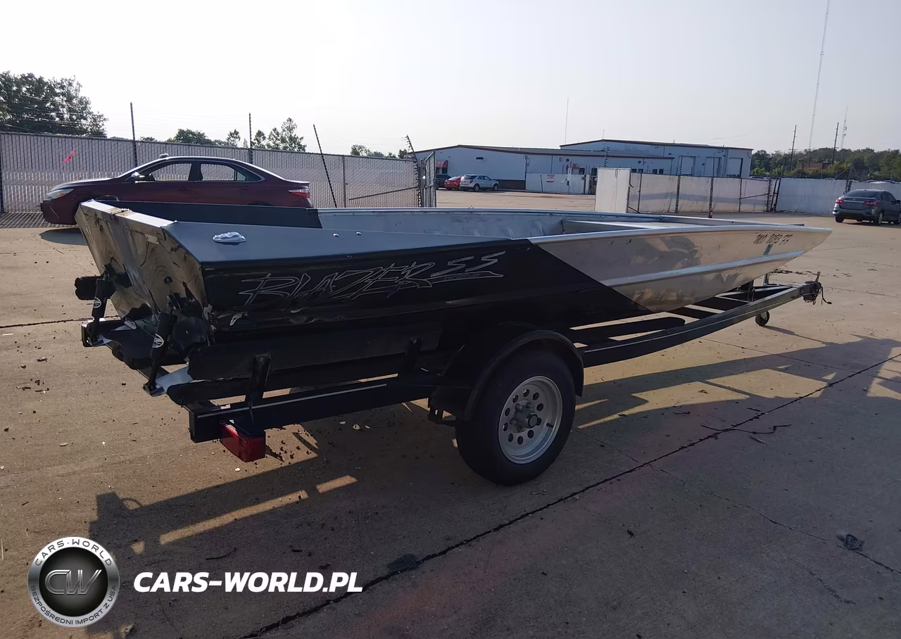 2009 Blazer 17' Boat & Trailer VIN:CJT58101H809 - 4