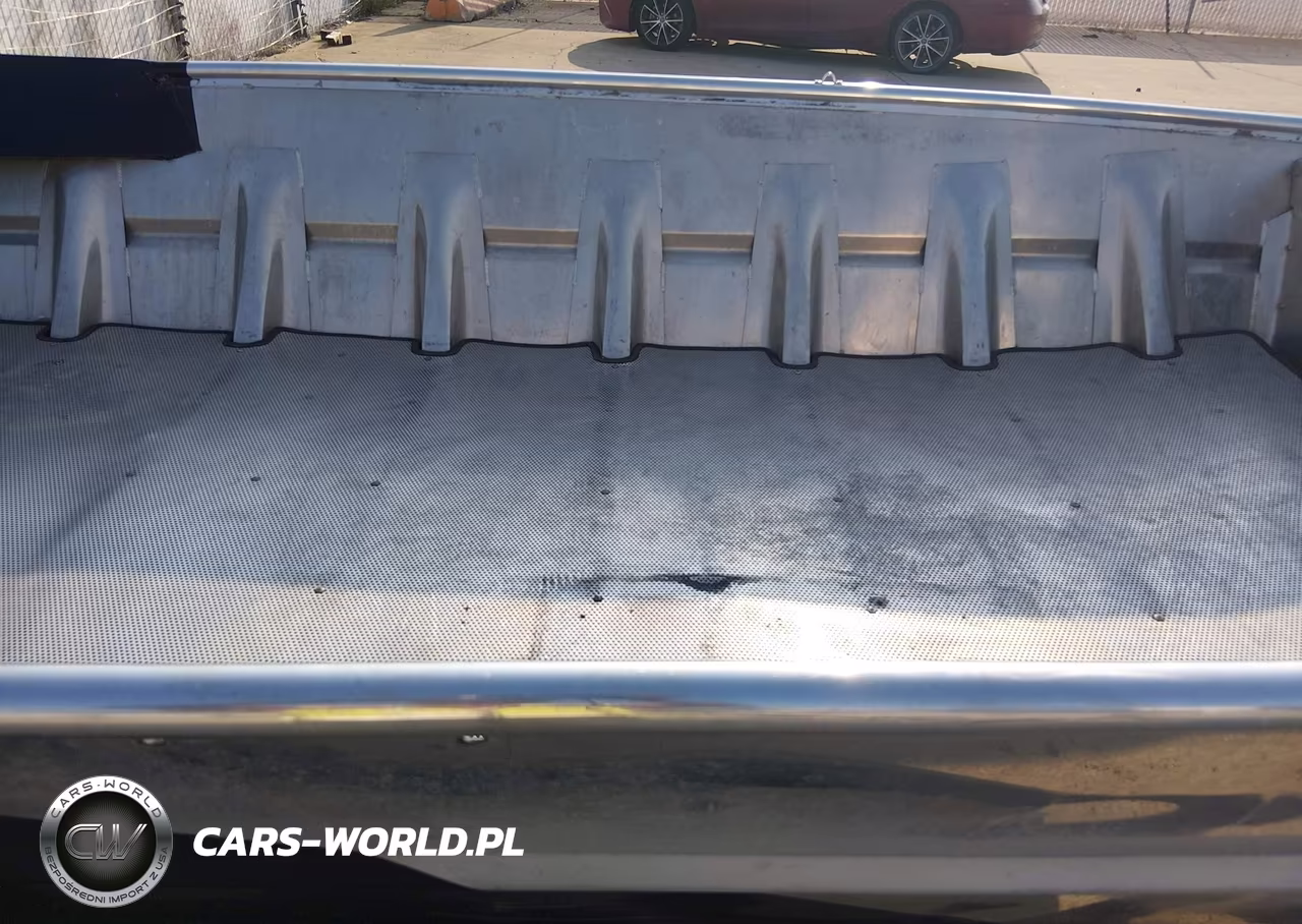 2009 Blazer 17' Boat & Trailer VIN:CJT58101H809 - 5