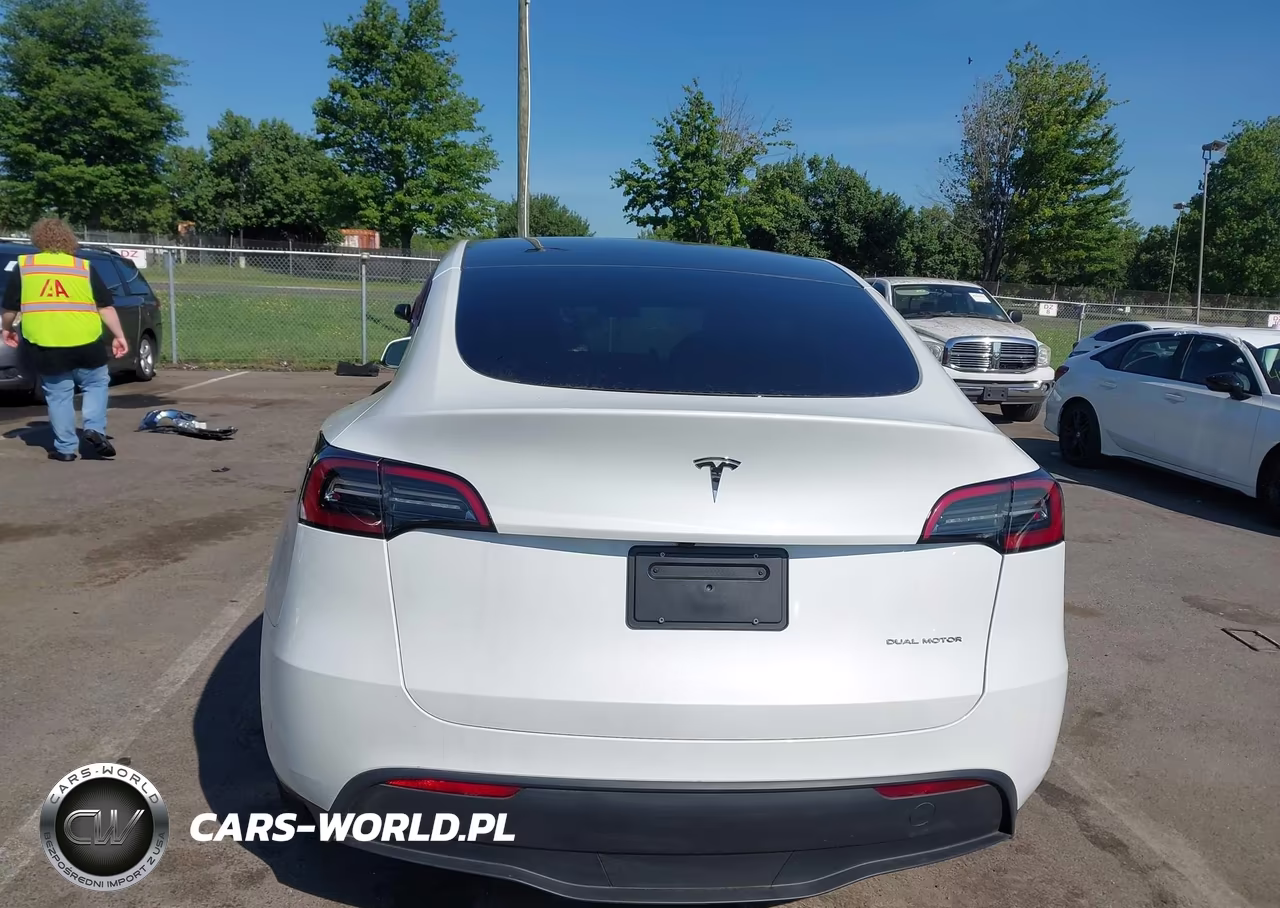 2024 Tesla Model Y Long Range Dual Motor All-Wheel Drive VIN:7SAYGDEE9RF152273 - 15