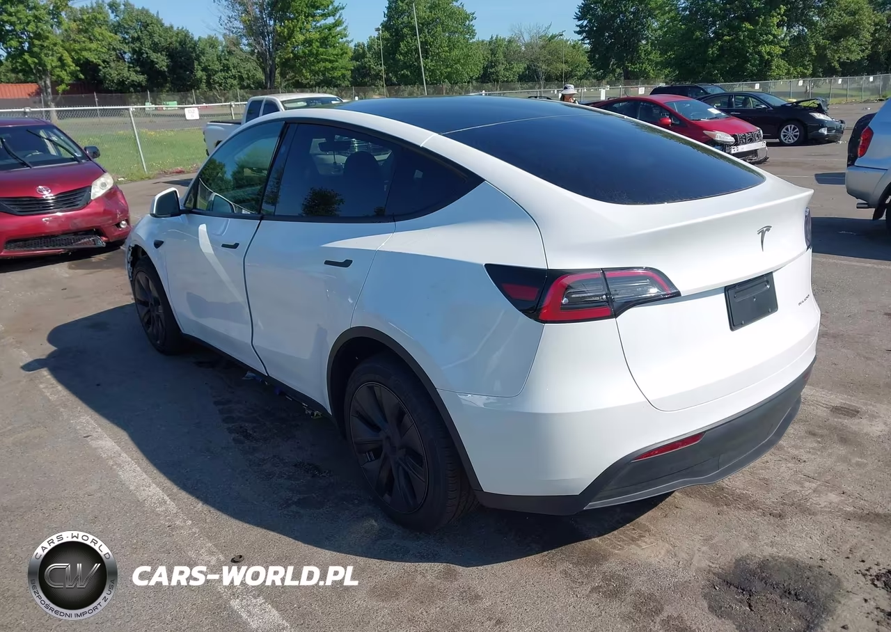 2024 Tesla Model Y Long Range Dual Motor All-Wheel Drive VIN:7SAYGDEE9RF152273 - 3