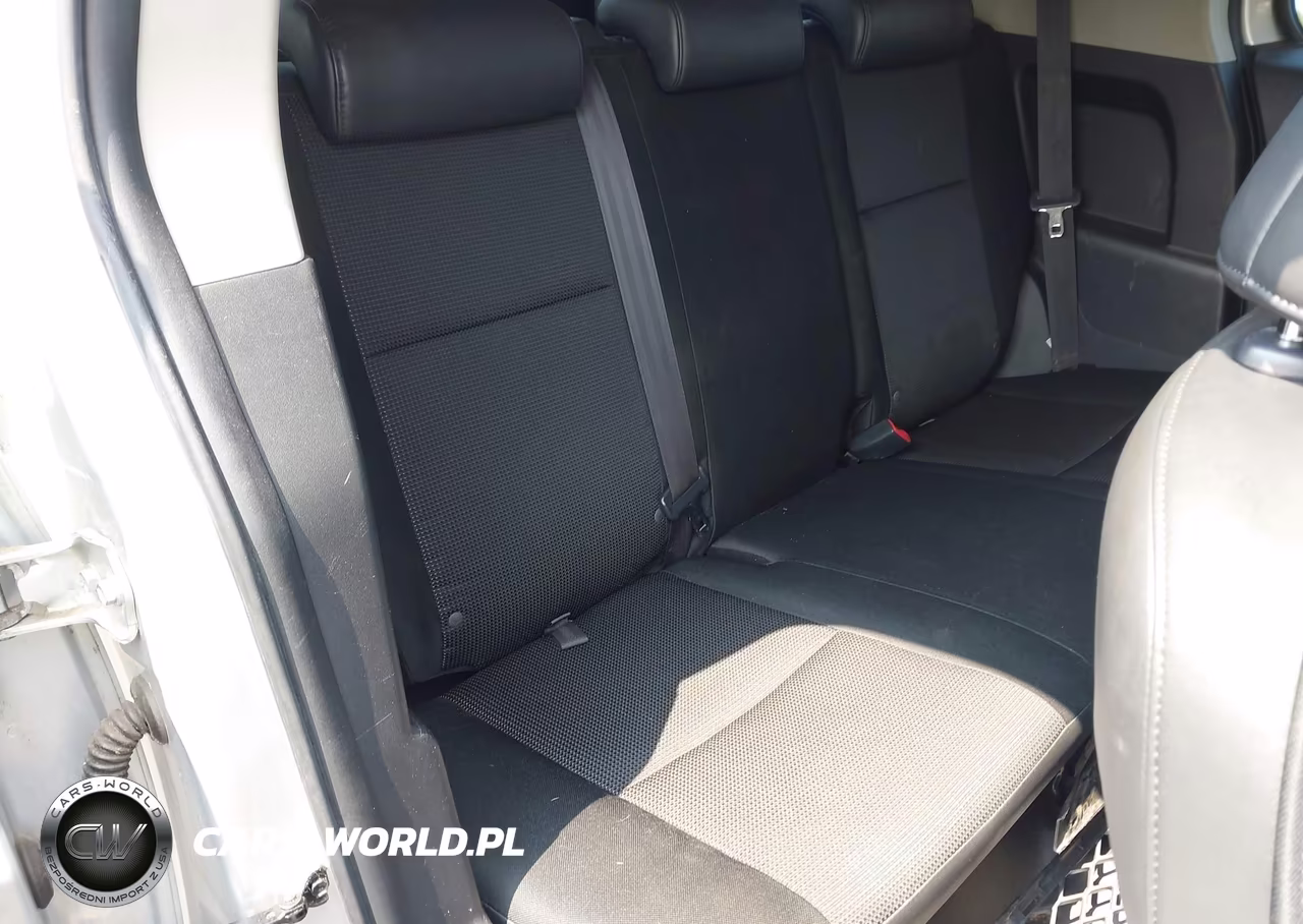 2008 Toyota Fj Cruiser VIN:JTEBU11F18K053016 - 8