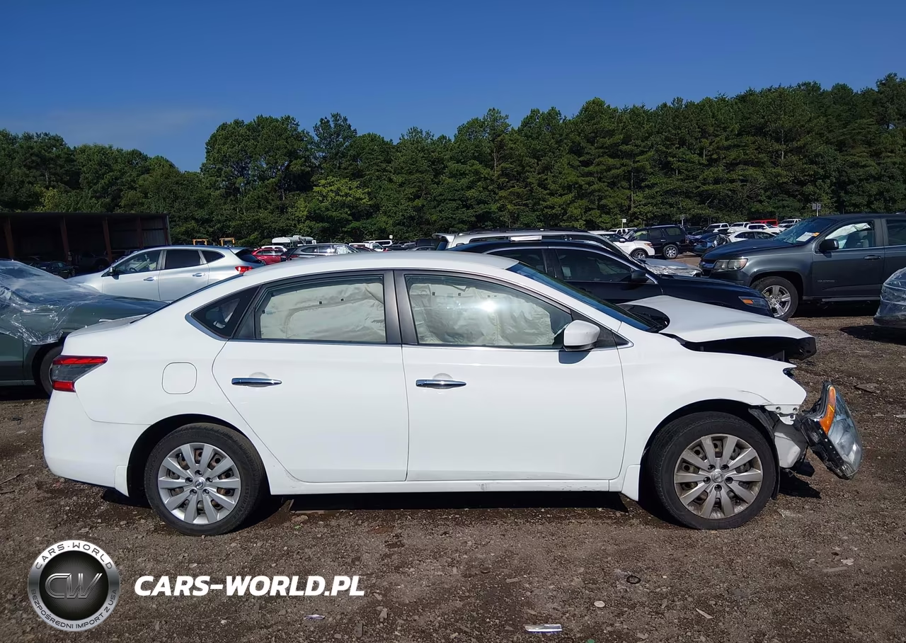 2015 Nissan Sentra S VIN:3N1AB7AP1FY357112 - 13