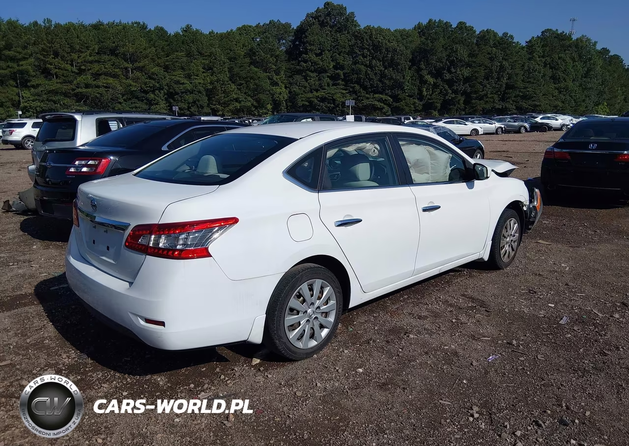2015 Nissan Sentra S VIN:3N1AB7AP1FY357112 - 4