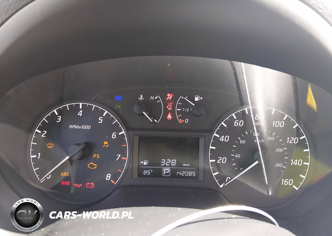 2015 Nissan Sentra S VIN:3N1AB7AP1FY357112 - 7