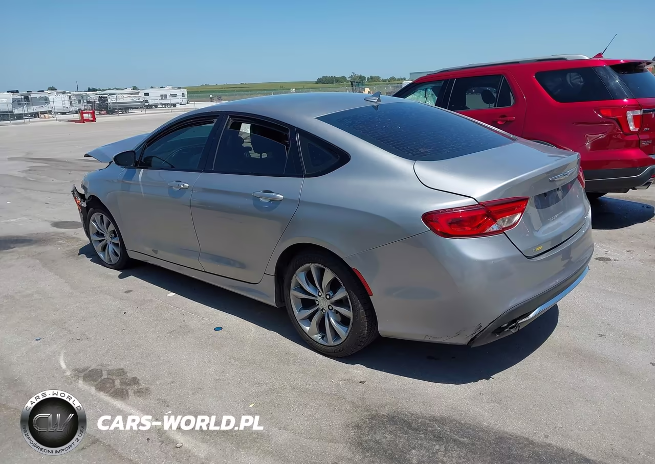 2015 Chrysler 200 S VIN:1C3CCCBBXFN702850 - 3