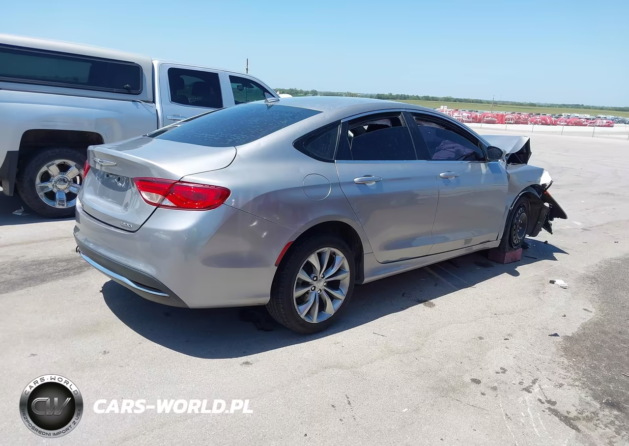 2015 Chrysler 200 S VIN:1C3CCCBBXFN702850 - 4