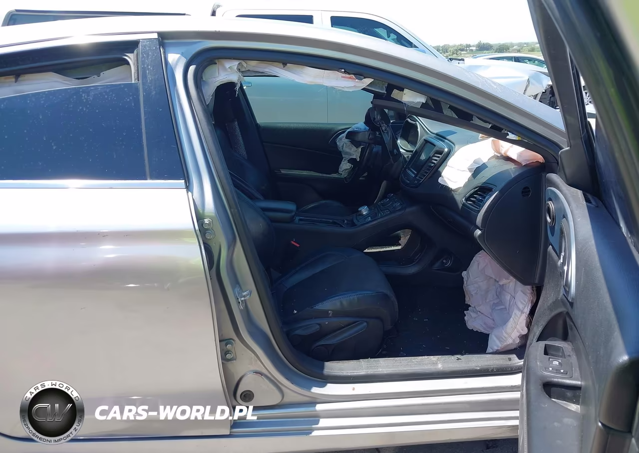 2015 Chrysler 200 S VIN:1C3CCCBBXFN702850 - 5