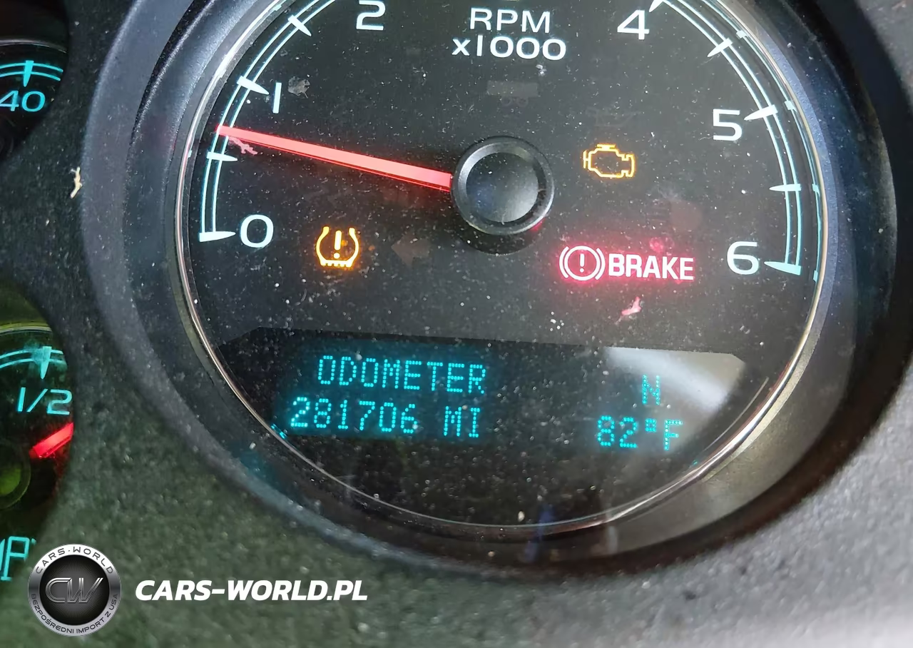 2013 Chevrolet Tahoe Lt VIN:1GNSCBE04DR327885 - 16