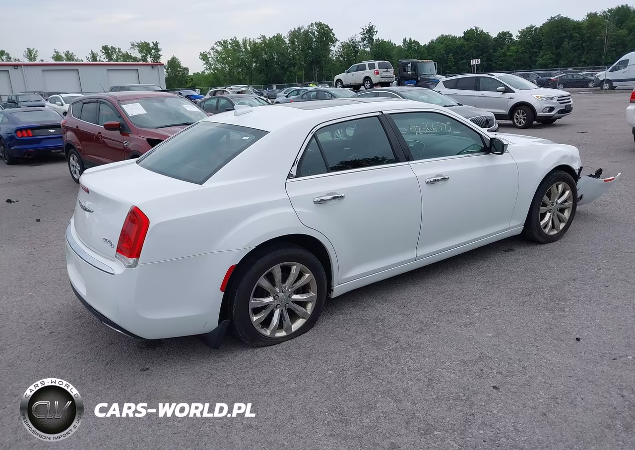 2016 Chrysler 300C Awd VIN:2C3CCAKG1GH329241 - 4