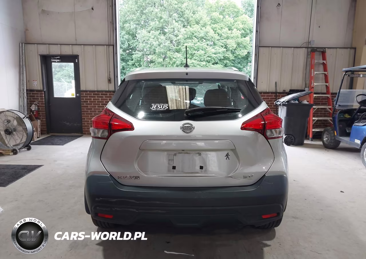 2018 Nissan Kicks Sv VIN:3N1CP5CU4JL539684 - 17