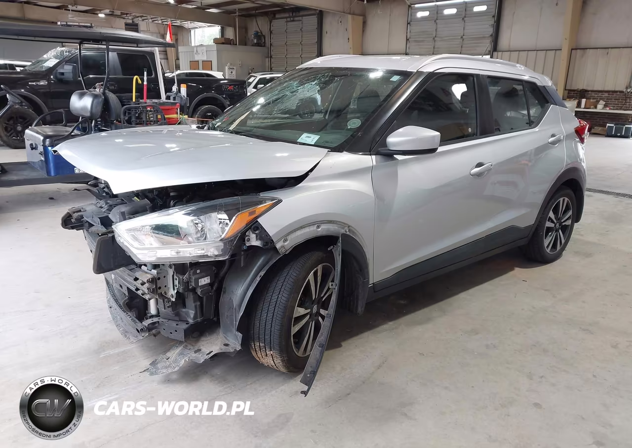 2018 Nissan Kicks Sv VIN:3N1CP5CU4JL539684 - 2